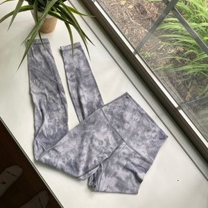Lululemon align diamond dye super high rise